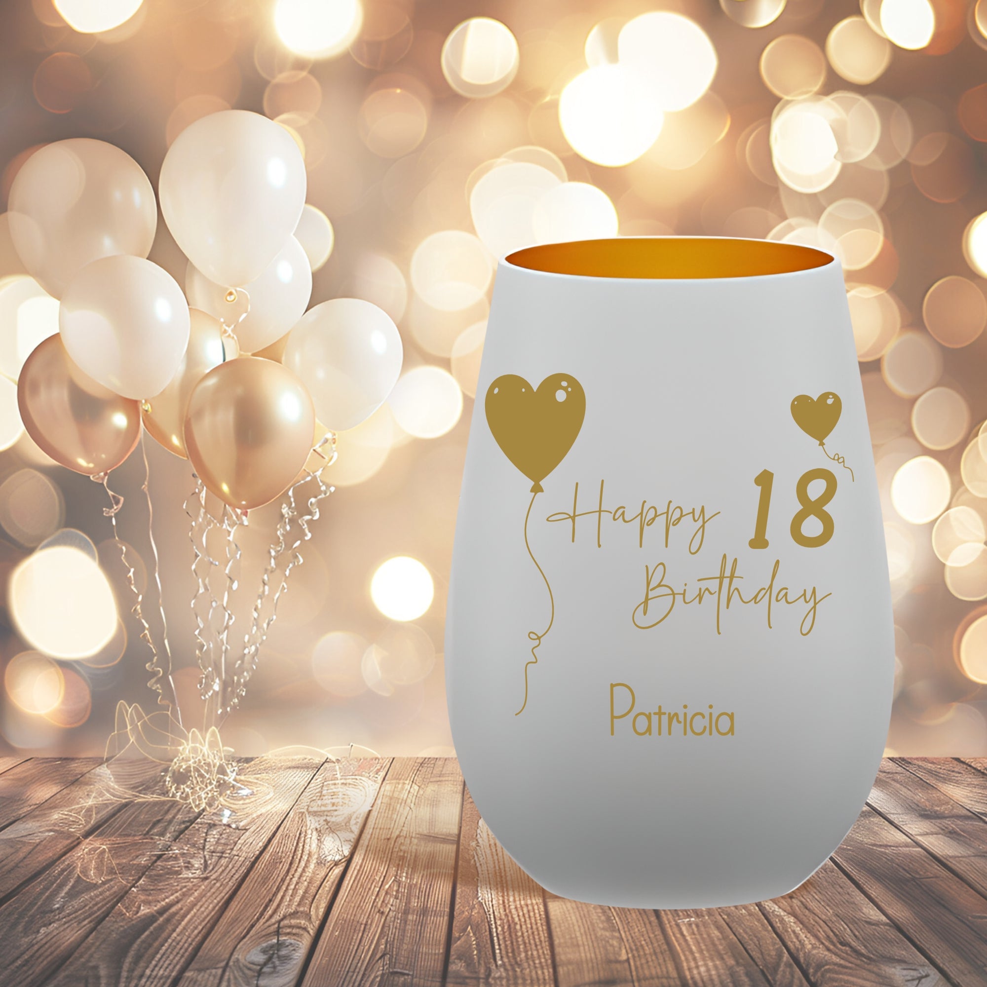 Personalisiertes Windlicht „Happy Birthday“ mit Herz-Ballons und Namensgravur